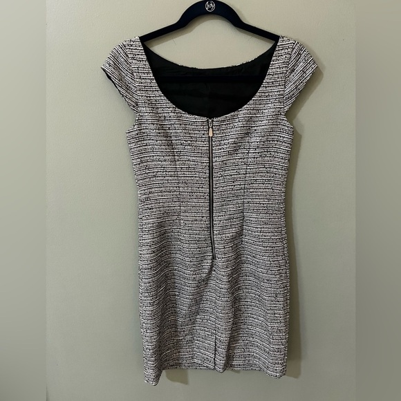 “Laundry” by Shelli Segal Beaded Neck Tweed Dress 0 beaded neckline short dress - Picture 9 of 9